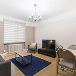 Kenton Court