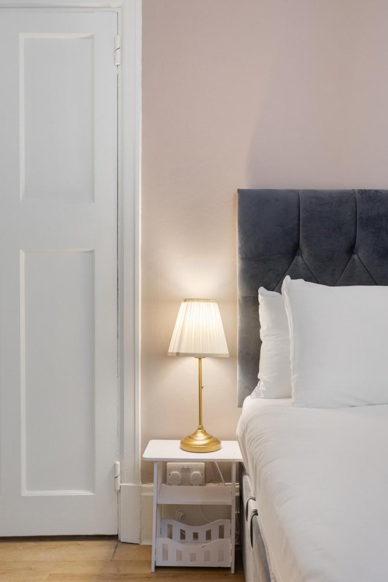Kenton Court Apartment *